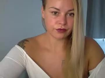 carolinefantasy from Chaturbate